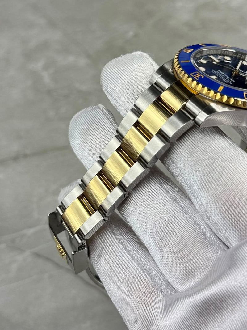 2023 Rolex Submariner Date Bluesy 126613LB - Image 4