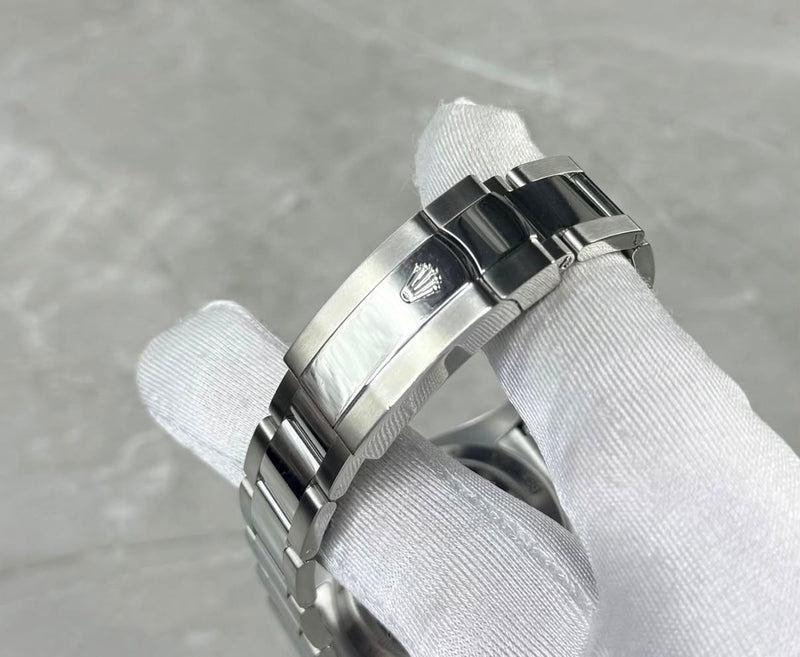 2017 Rolex Milguass 116400GV - Image 6