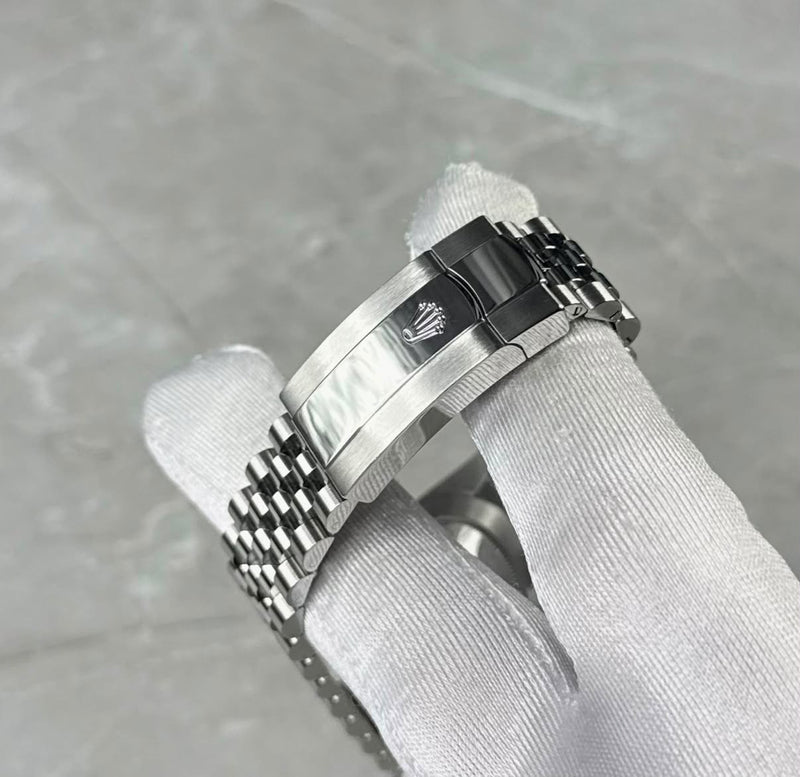2021 Rolex Datejust 41 Wimbledon 126334 - Image 6