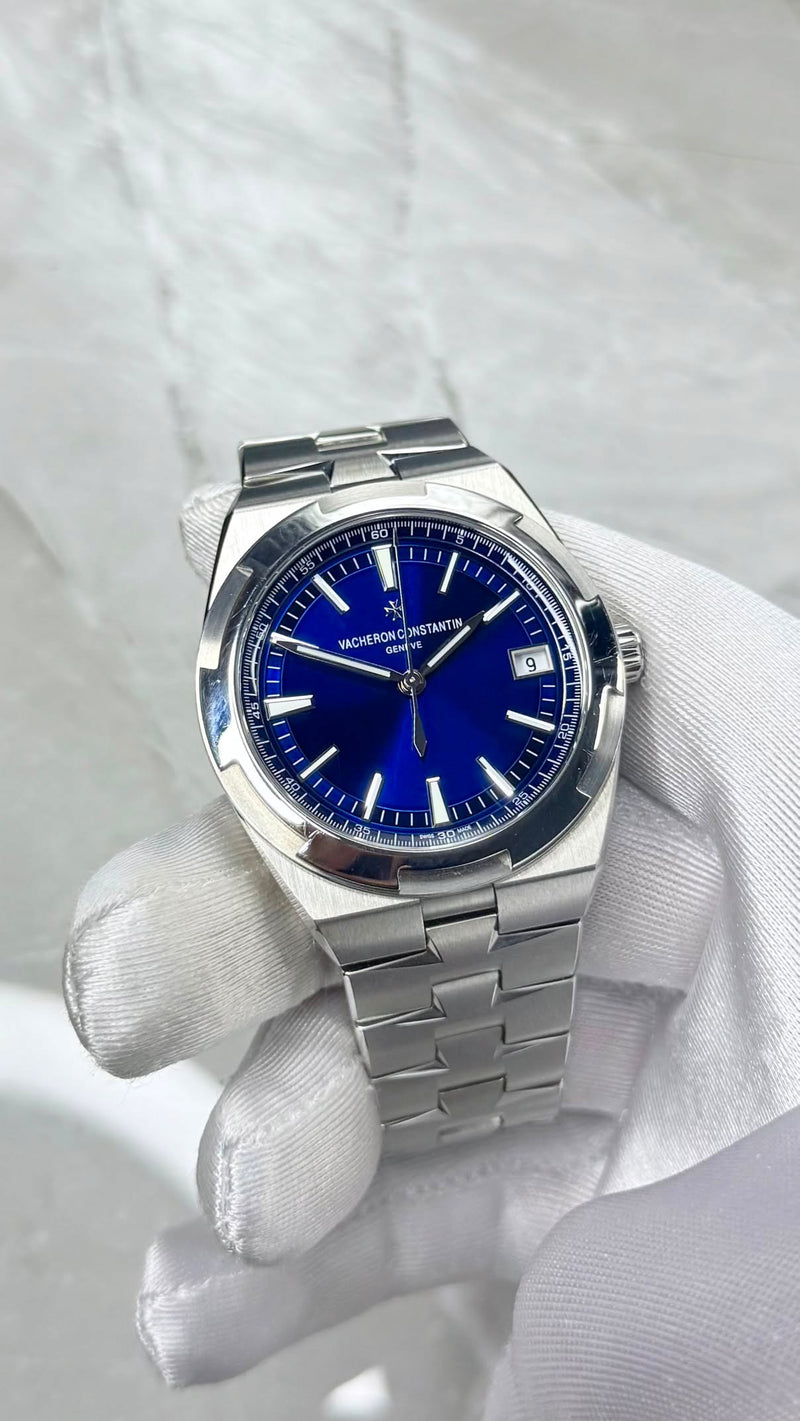 2021 Vacheron Constantin Overseas 4500V/110A - Image 2