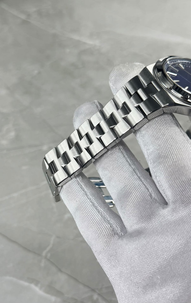 2019 Vacheron Constantin Overseas 4500V/110A - Image 4