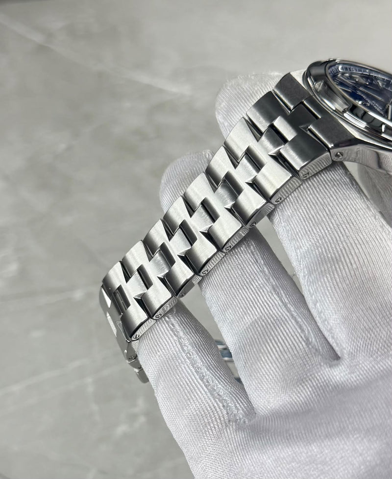 2019 Vacheron Constantin Overseas 4500V/110A - Image 5