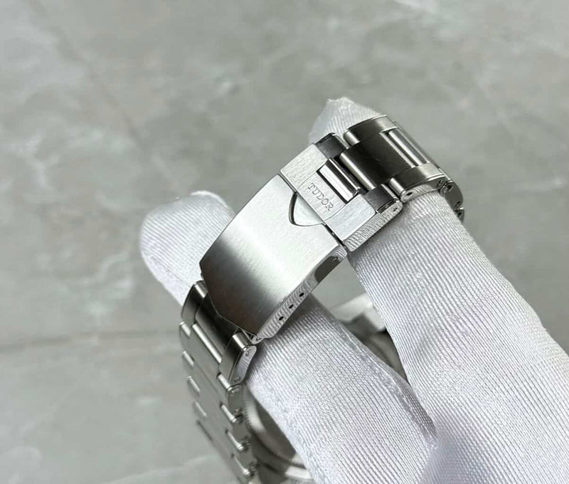 2022 Tudor Black Bay Chronograph 