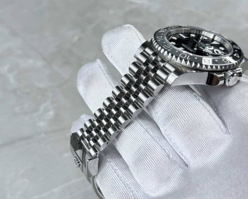 2024 Rolex GMT-Master II Bruce Wayne 126710GRNR - Image 4