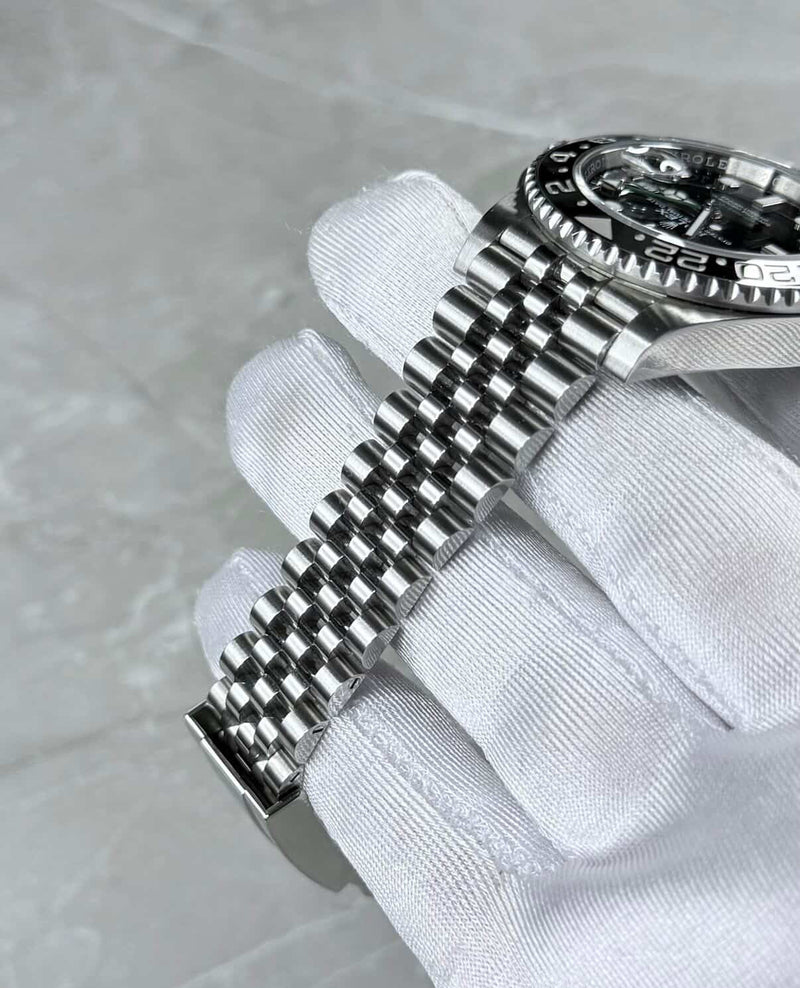 2024 Rolex GMT-Master II Bruce Wayne 126710GRNR - Image 5
