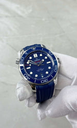 2019 Omega Seamaster 300M Blue 210.30.42.20.03.001 - Thumbnail 2